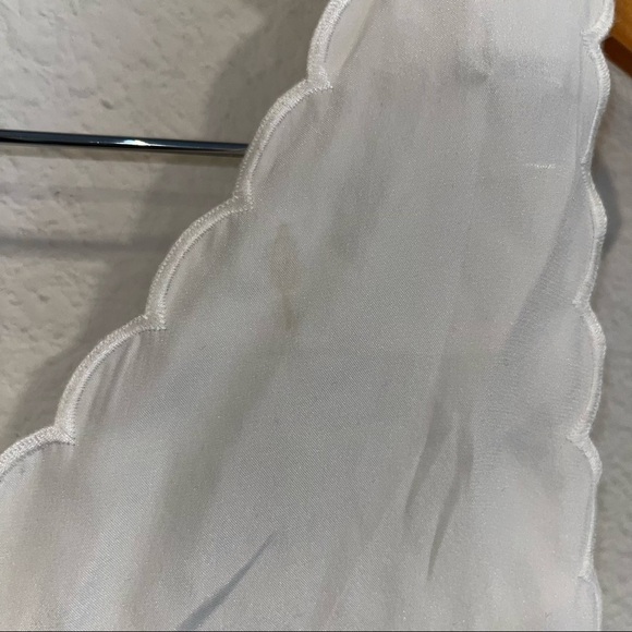 Tailored by Rebecca Taylor new with tag cream scalloped silk top size small - Picture 4 of 7